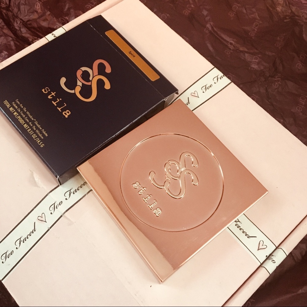 Stila eyes are the windoweyeshadow palette Spirit